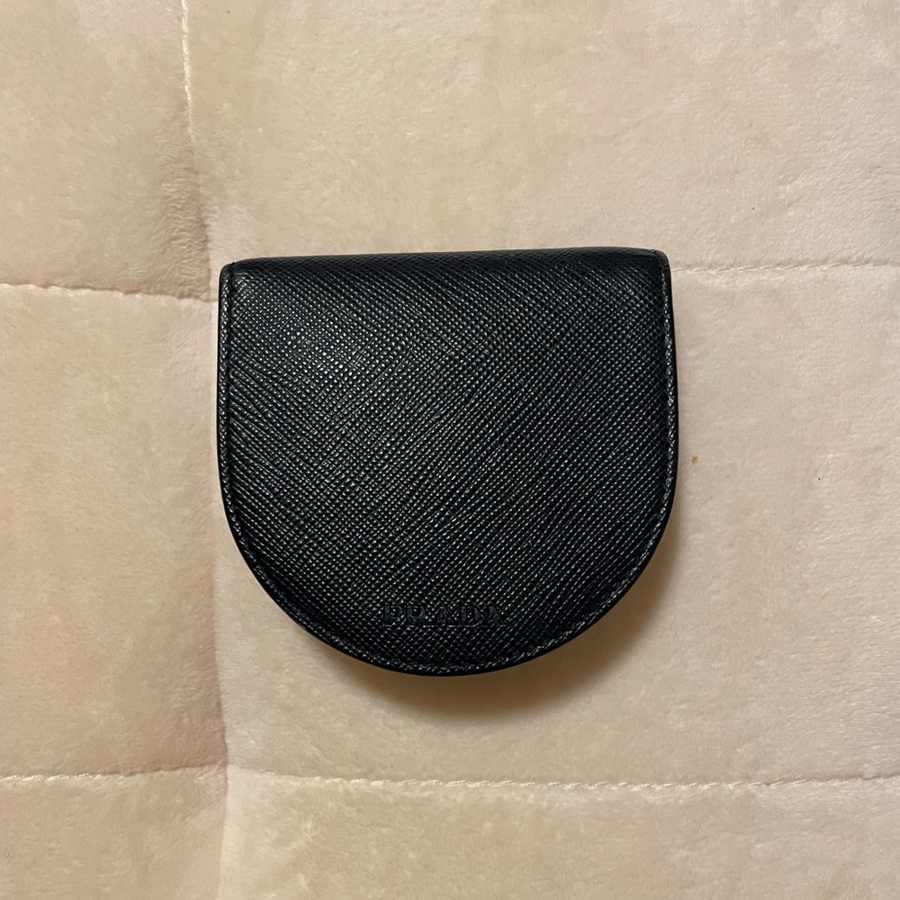 Sold: Pre-loved Prada Coin case wallet
